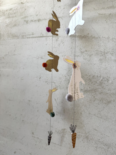 Hasen Girlande "Hoppel" Braun-Gold mit buntem Puschel