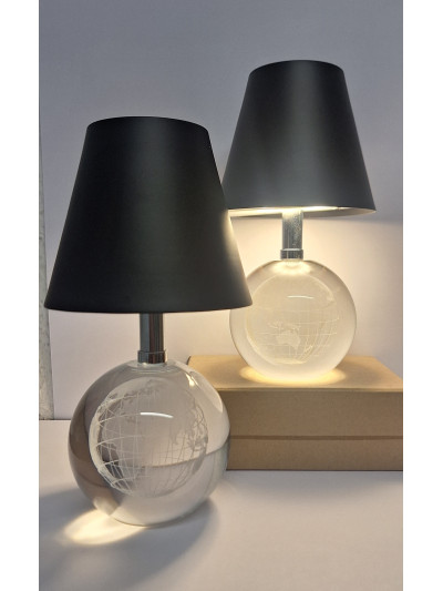 LED Tischlampe mit Globus Gravur aus Glas, schwarz mit Touch Dimmer 18cm
