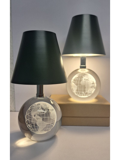 LED Tischlampe mit Globus Gravur aus Glas, rot mit Touch Dimmer 18cm