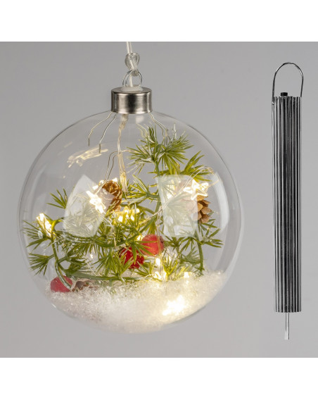 LED Glaskugel Winterzeit 15cm mit Kiefern und Beeren, hängend