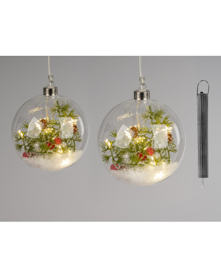 LED Glaskugel Winterzeit 15cm mit Kiefern und Beeren, hängend