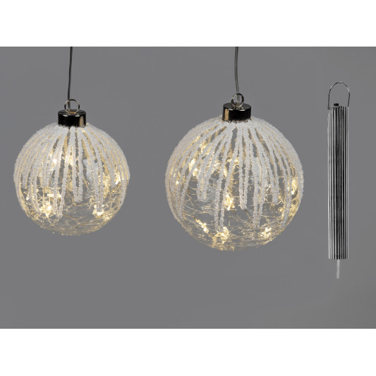 LED Glaskugel Winterzeit mit Schnee 10cm hängend