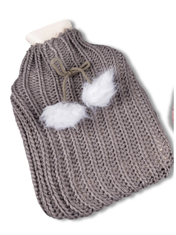 Wärmflasche Strick mit Bommel, Taupe 21x33cm Wärmflasche Strick mit Bommel, Taupe 21x33cm